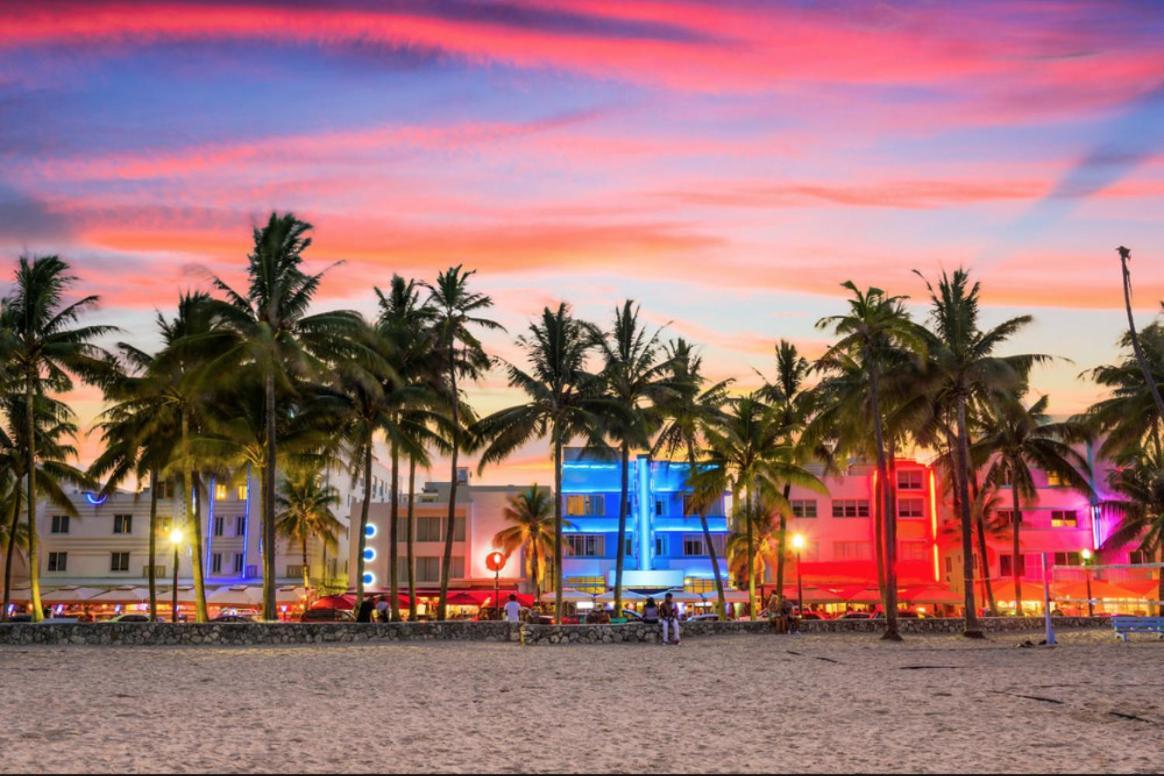 Snug Minimalist Full Bed With 50 Inch Smart Tv, Netflix, Airplay, Mini-Fridge, And 500 Mbps Wifi Near Fiu, Dolphin Mall, Airport Miami Exteriér fotografie